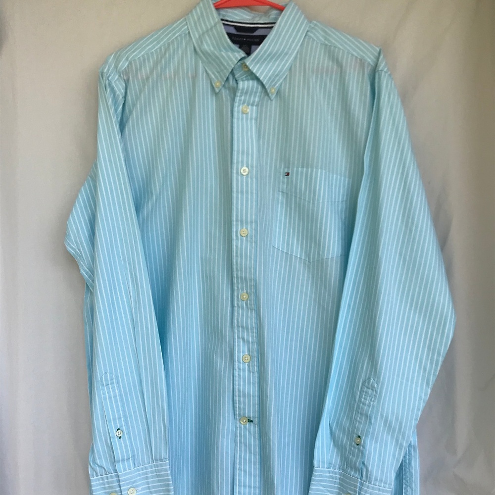 Mens large Tommy Hilfiger blue/white Button down